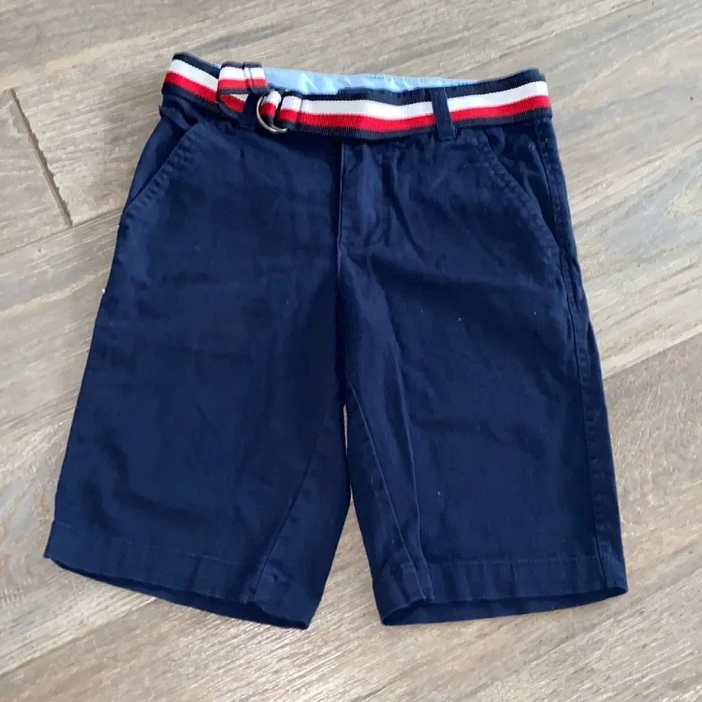 Tommy Hilfiger Chino style boy shorts - Picture 2 of 5